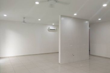 The Hills Residences, Senibong Cove