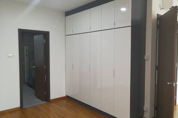 The Hills Residences, Senibong Cove