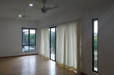 The Hills Residences, Senibong Cove