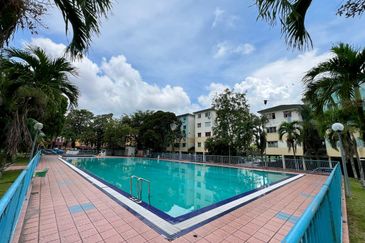 Sri Intan (Bandar Seri Alam)