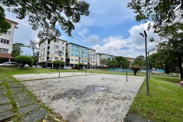 Sri Intan (Bandar Seri Alam)