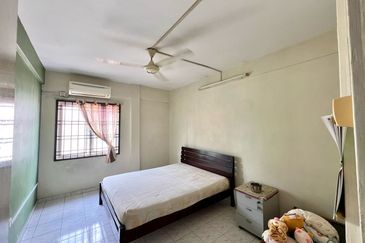 Sri Intan (Bandar Seri Alam)