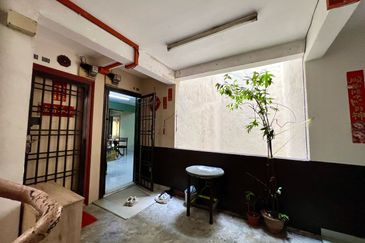 Sri Intan (Bandar Seri Alam)