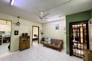 Sri Intan (Bandar Seri Alam)