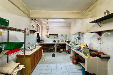 Sri Intan (Bandar Seri Alam)