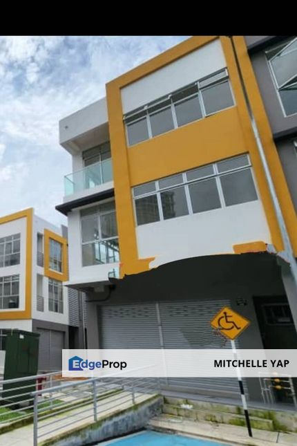 T. Molek MOLEK HUB SHOPLOT - 3 STOREY For RENT - end lot, Johor, Johor Bahru