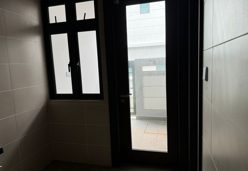 Avira Garden Terraces @ Medini