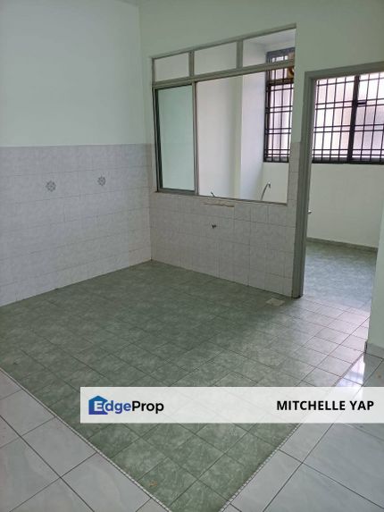 Sri Akasia Apartment - 3 BEDROOMS For SALES, Johor, Tampoi
