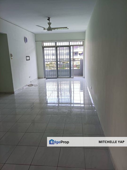Sri Akasia Apartment - 3 BEDROOMS For SALES, Johor, Tampoi