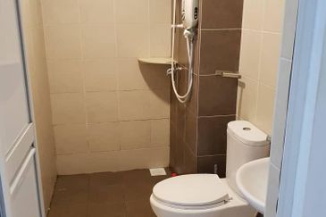 Golden Sands Seaview Residence