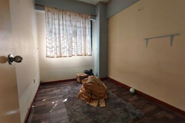 Sri Impian Apartment, Larkin Perdana