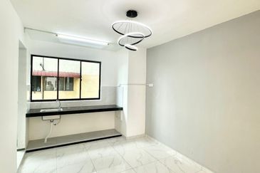 Flat Taman Ungku Tun Aminah