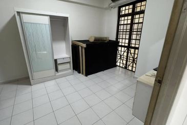 Tanjung Puteri Condominium