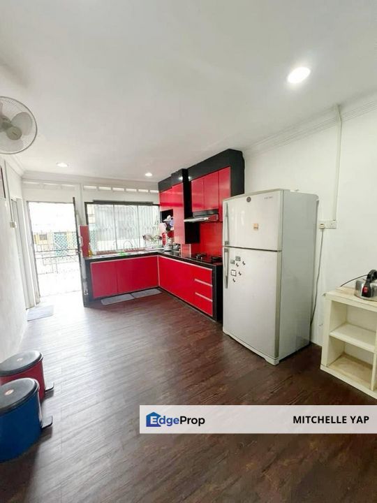 Taman Sentosa DOUBLE Storey - 4 bedrooms For SALES, Johor, Segamat