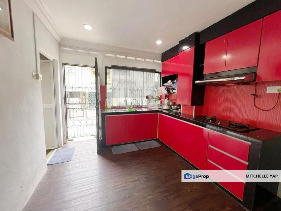 Taman Sentosa DOUBLE Storey - 4 bedrooms For SALES, Johor, Segamat