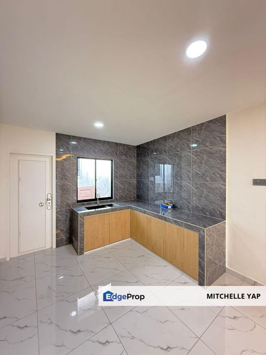 Taman Dahlia SINGLE STOREY LC - 3 BEDROOMS For SALES, Johor, Tampoi