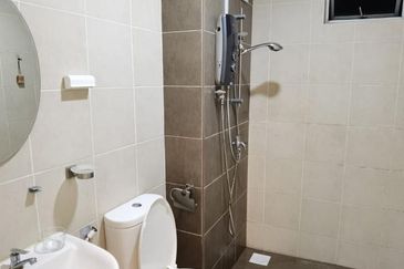 Golden Sands Seaview Residence