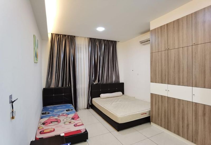 Golden Sands Seaview Residence