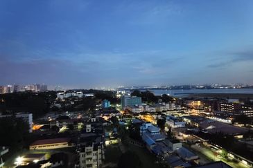 Golden Sands Seaview Residence