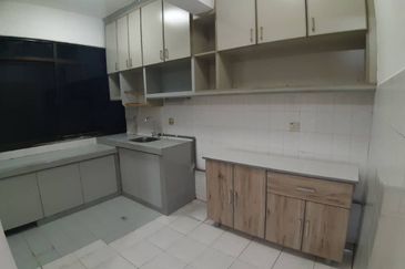 Mon Glori, , Bandar Baru Permas Jaya