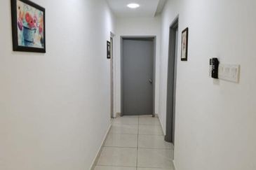 Golden Sands Seaview Residence