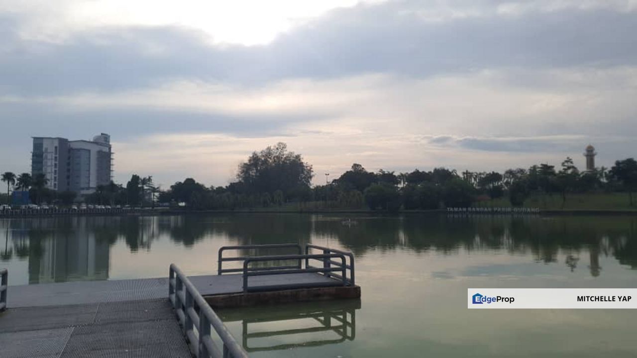 JB Crescent Bay Suites -3 bedrooms For RENT, Johor, Johor Bahru