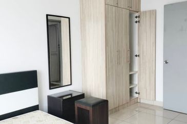 Golden Sands Seaview Residence