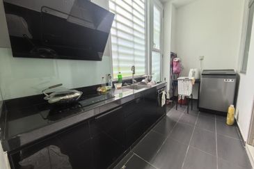 Golden Sands Seaview Residence