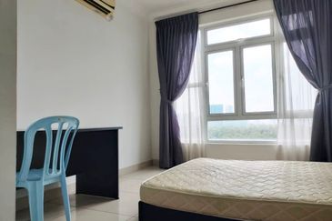 Golden Sands Seaview Residence