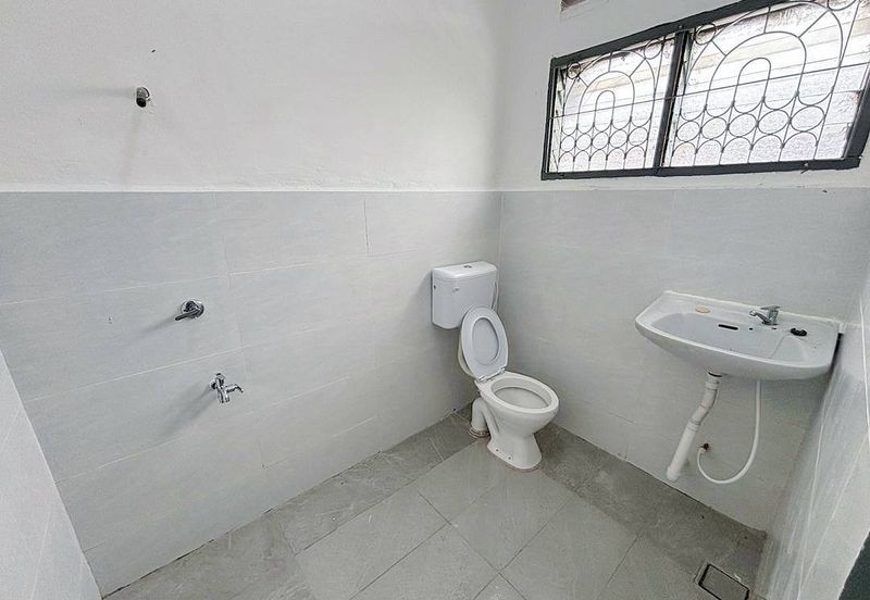 Taman Pelangi, Parit Jawa