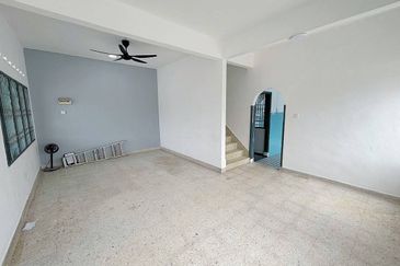 Taman Pelangi, Parit Jawa