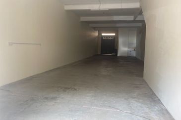 Taman Mount Austin Commercial