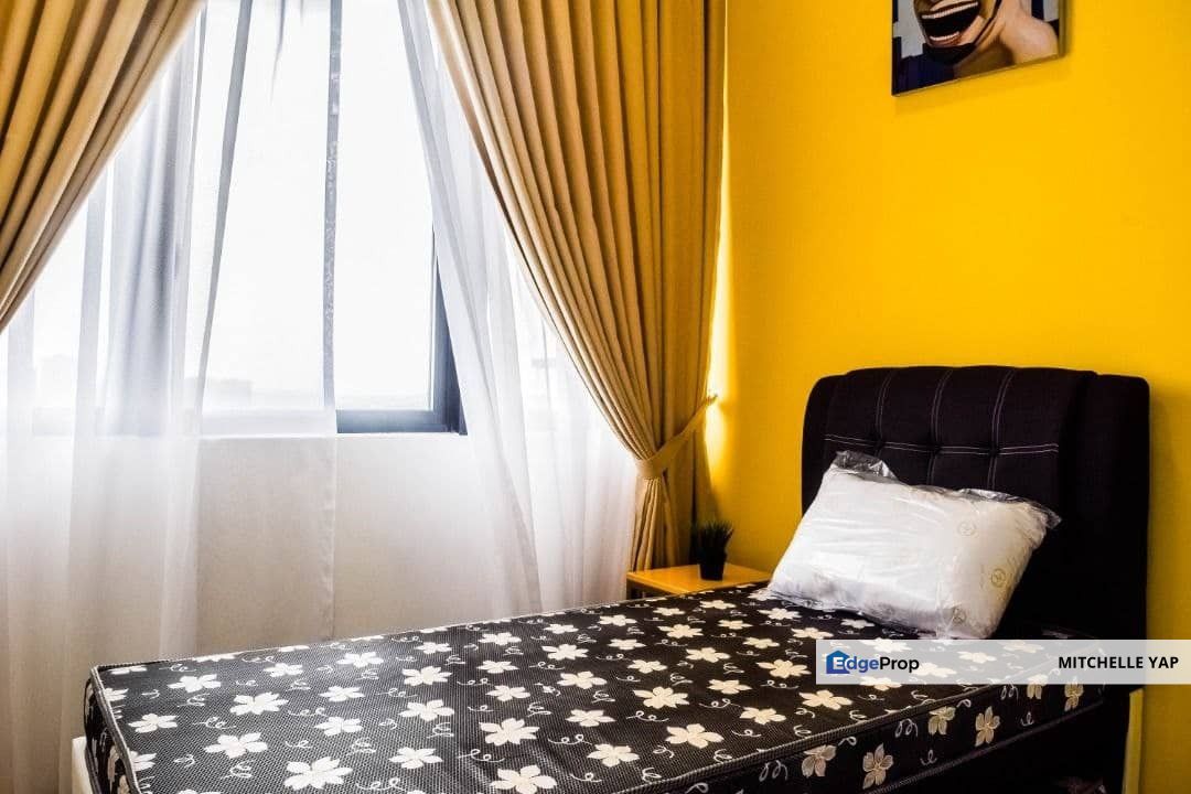 V@Summerplace Condo -ROOM RENTAL -- Balcony/Master Room, Johor, Johor Bahru