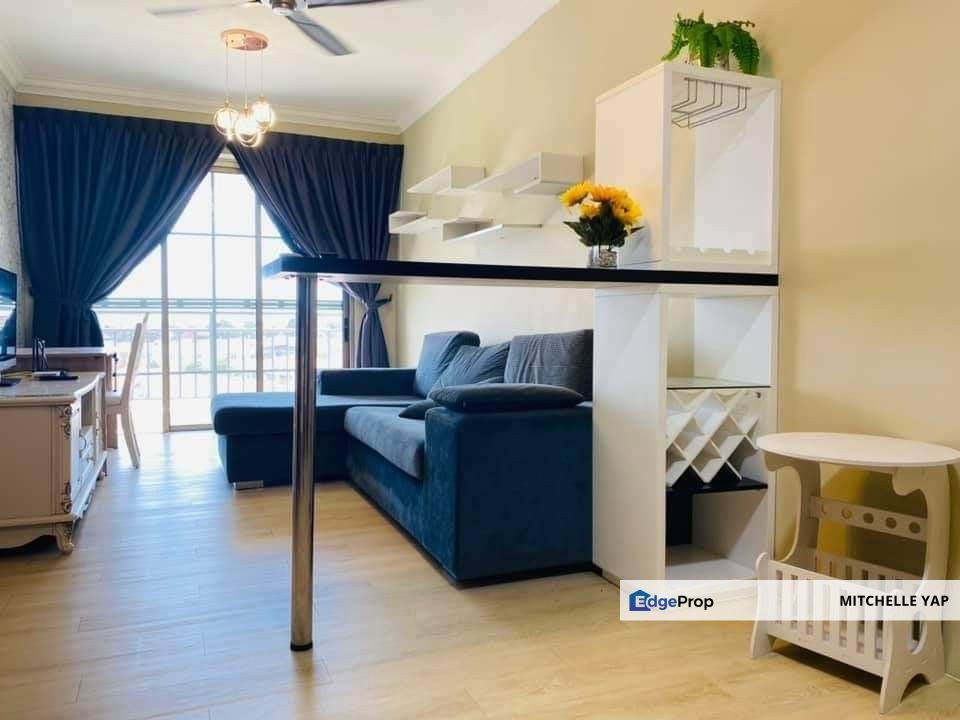 Molek Pine Condo. - 3 bedrooms for RENT, Johor, Johor Bahru