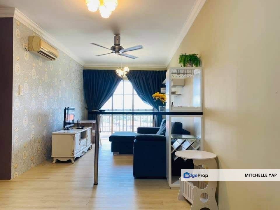 Molek Pine Condo. - 3 bedrooms for RENT, Johor, Johor Bahru