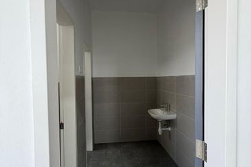 Eco Curve @ Eco Business Park 1