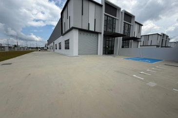 Eco Curve @ Eco Business Park 1