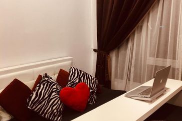 Golden Sands Seaview Residence