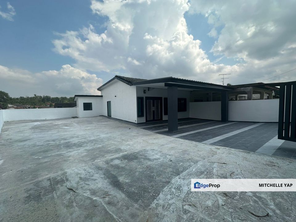 Taman Sri Skudai 马星花园 Single Storey Semi Detached半独立 For SALES - 4 BEDROOMS, Johor, Skudai