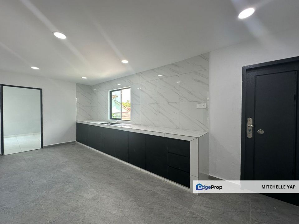 Taman Sri Skudai 马星花园 Single Storey Semi Detached半独立 For SALES - 4 BEDROOMS, Johor, Skudai