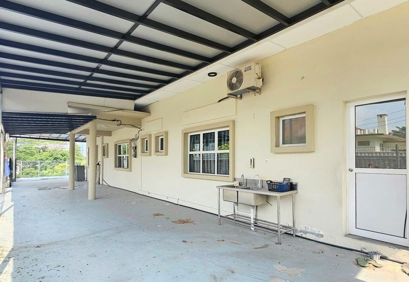 Stulang Laut / Darat