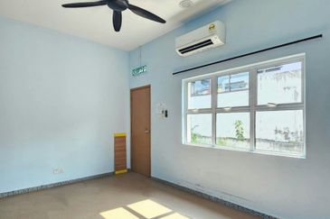 Stulang Laut / Darat