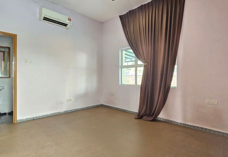 Stulang Laut / Darat