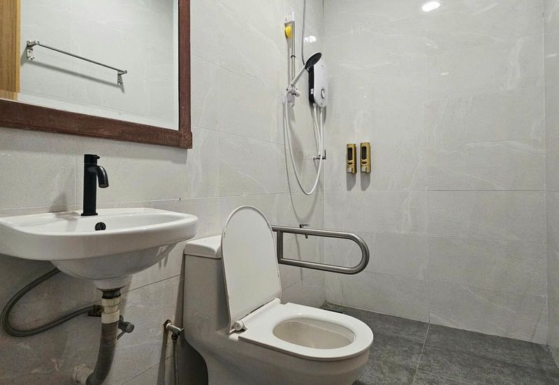 Stulang Laut / Darat