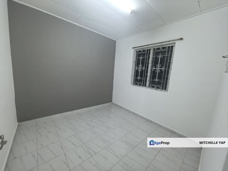FLAT Taman Tun Aminah For SALES -2 BEDROOMS 油漆装修美美 , Johor, Johor Bahru