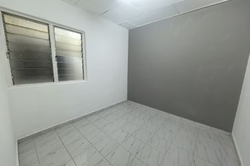 Flat Taman Ungku Tun Aminah