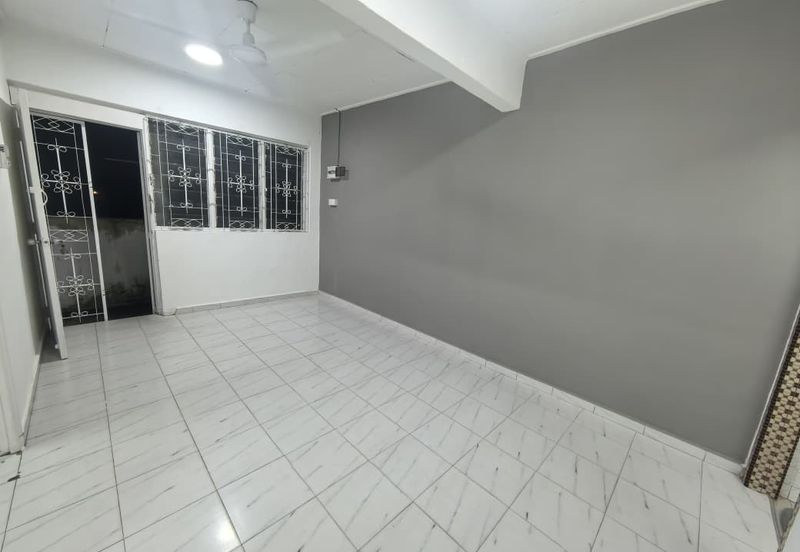 Flat Taman Ungku Tun Aminah