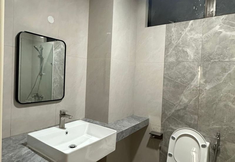 Aloha Tower Condominium