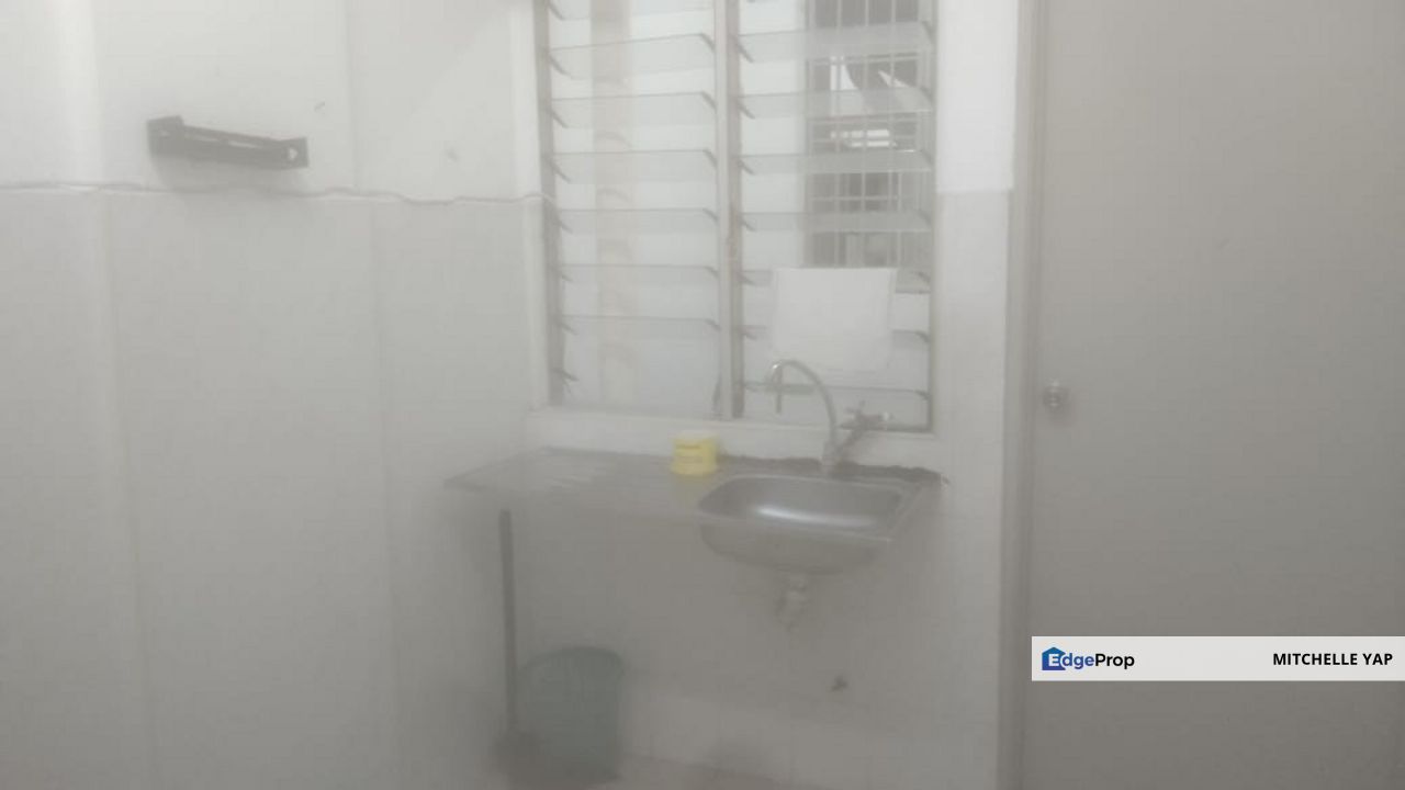 Bayu Puteri 2 Apartment THREE BEDROOMS For RENT, Johor, Johor Bahru