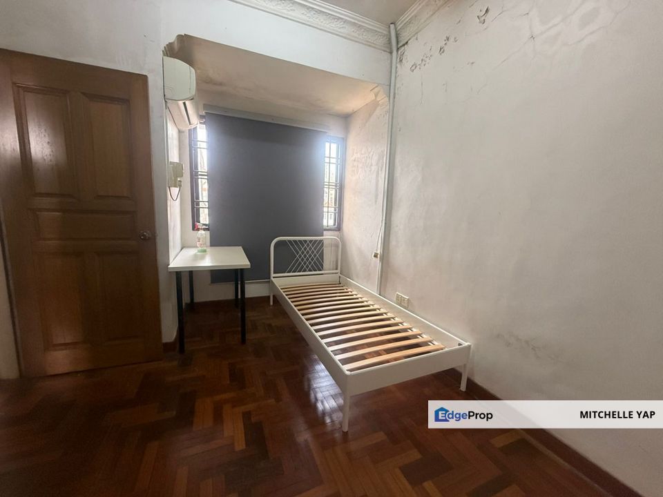 Taman Pelangi Indah 1.5 Storey FOR sales, Johor, Ulu Tiram